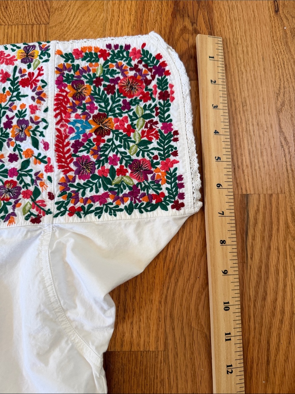 Madewell Embroidered White Mexican Peasant Blouse with Multicolor Floral Yoke M - Picture 4 of 10